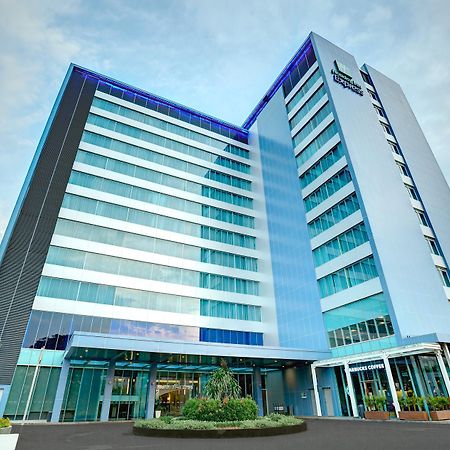 Holiday Inn Express Jakarta International Expo By Ihg Exteriér fotografie