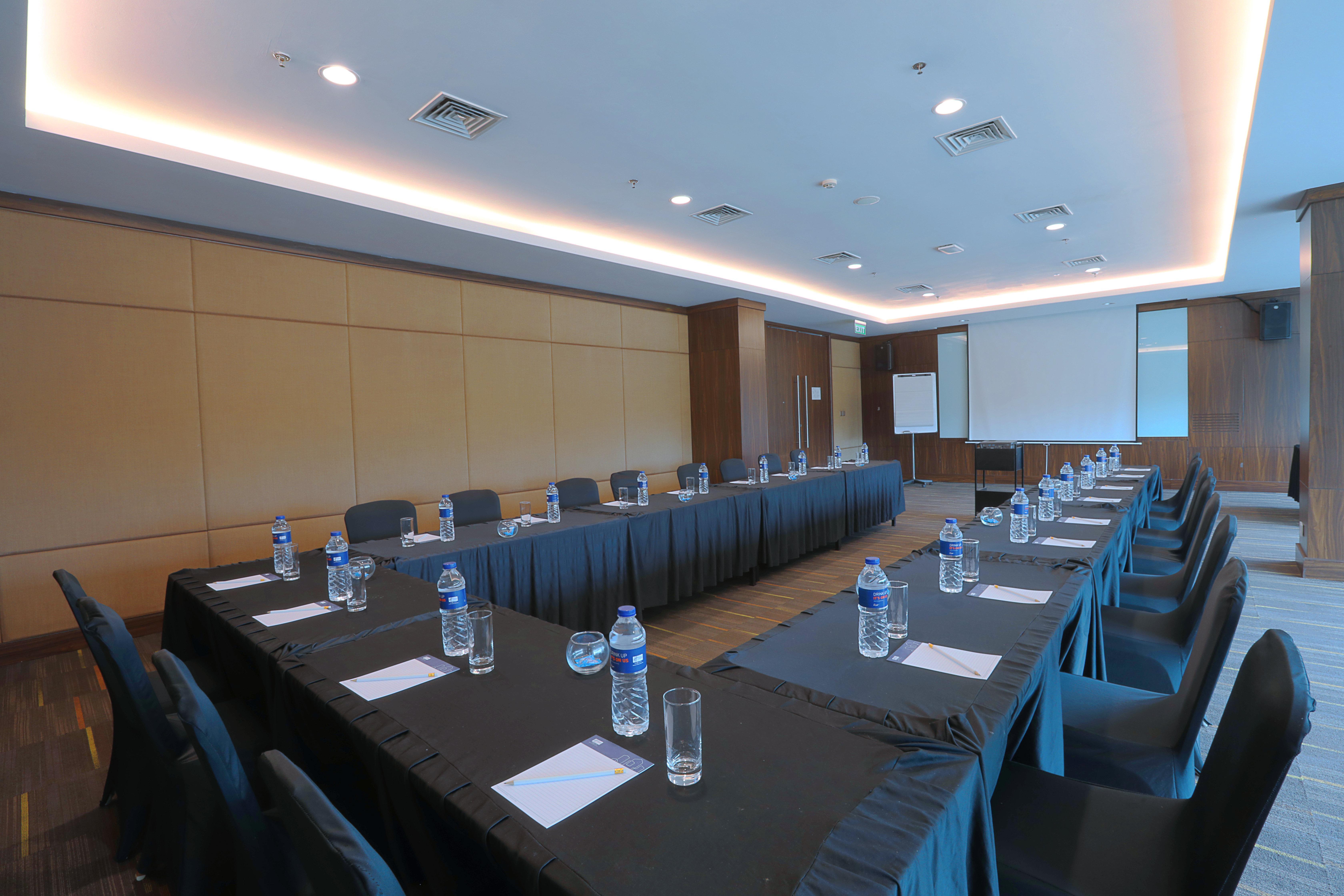 Holiday Inn Express Jakarta International Expo By Ihg Exteriér fotografie