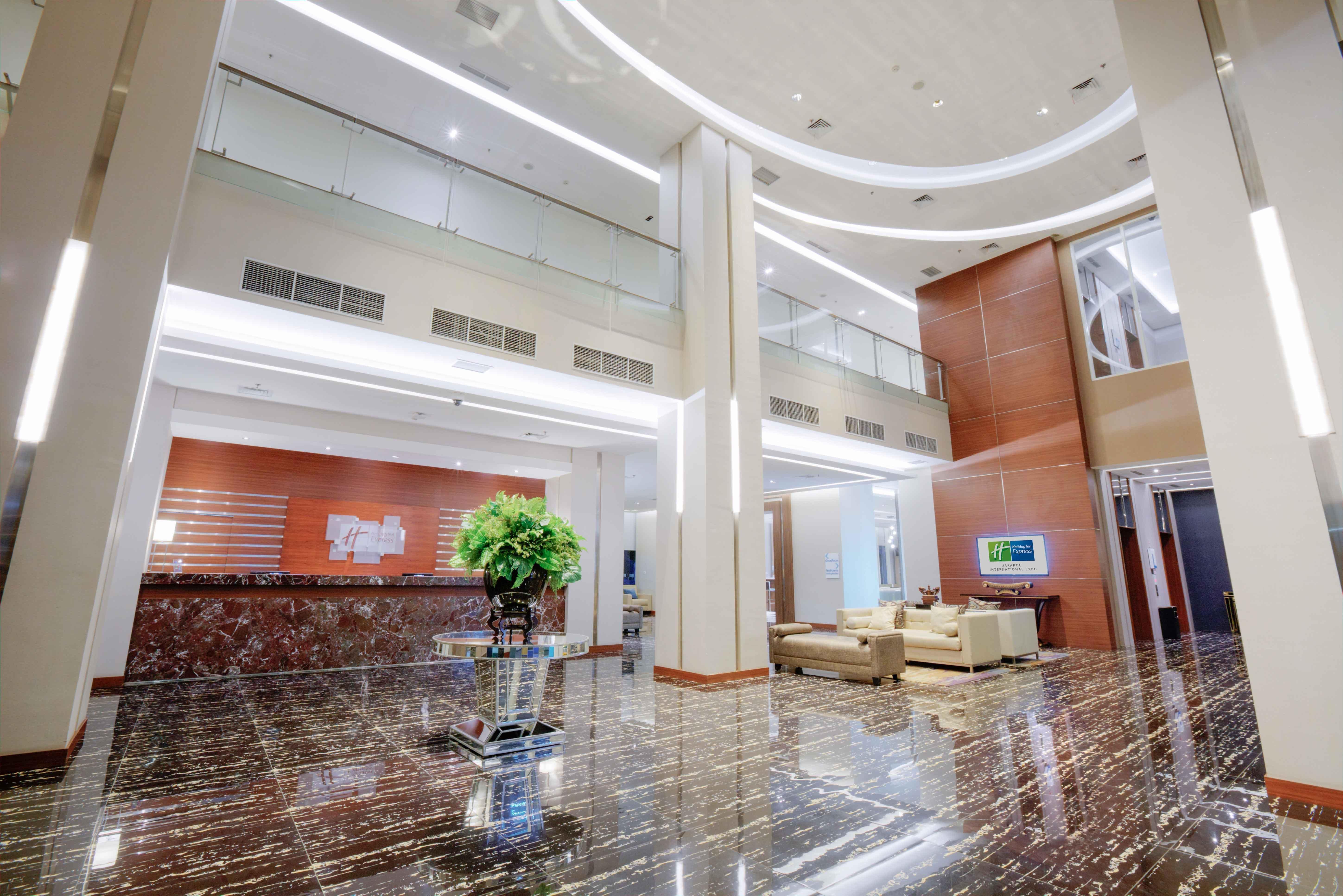 Holiday Inn Express Jakarta International Expo By Ihg Exteriér fotografie