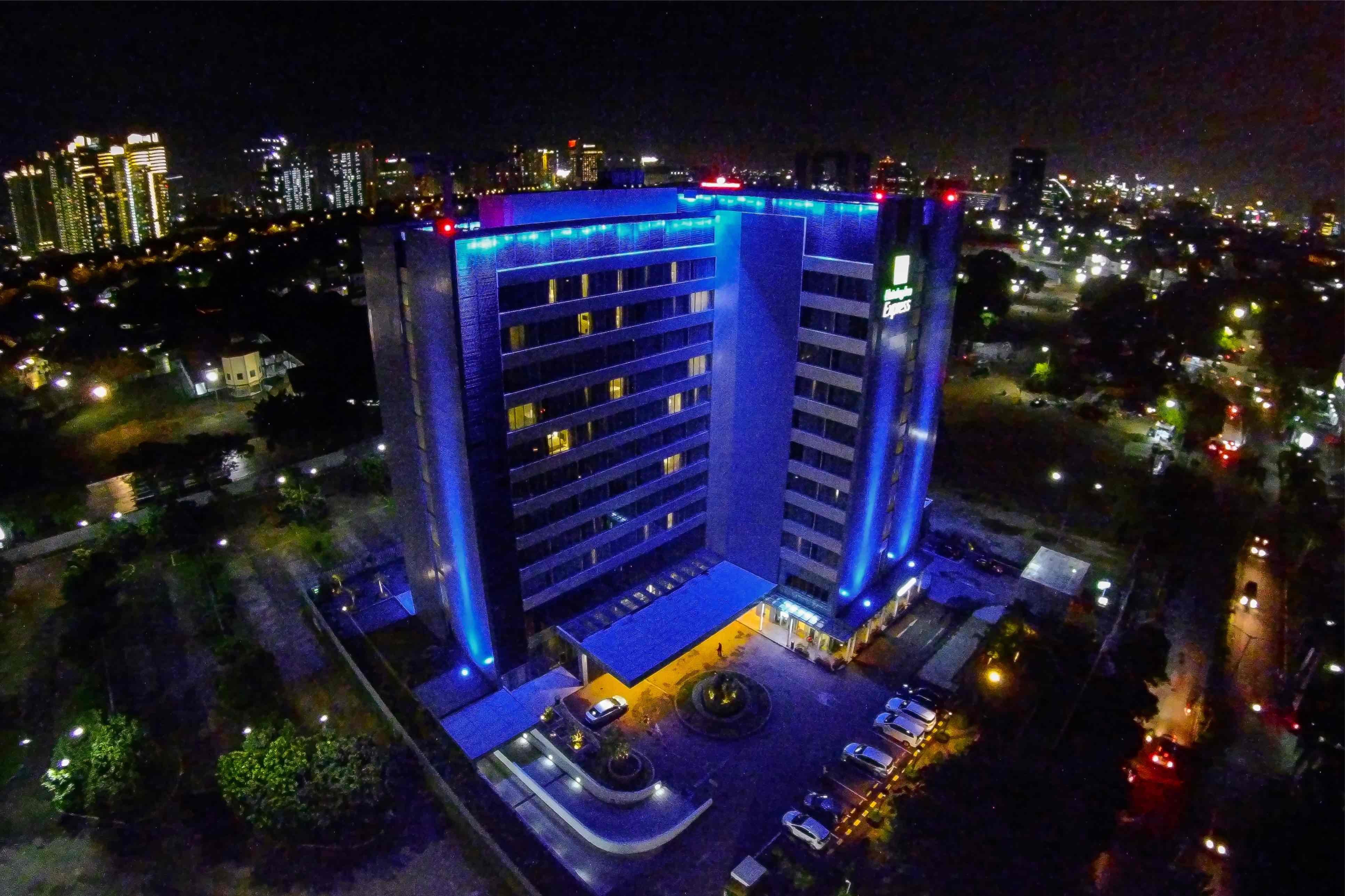 Holiday Inn Express Jakarta International Expo By Ihg Exteriér fotografie
